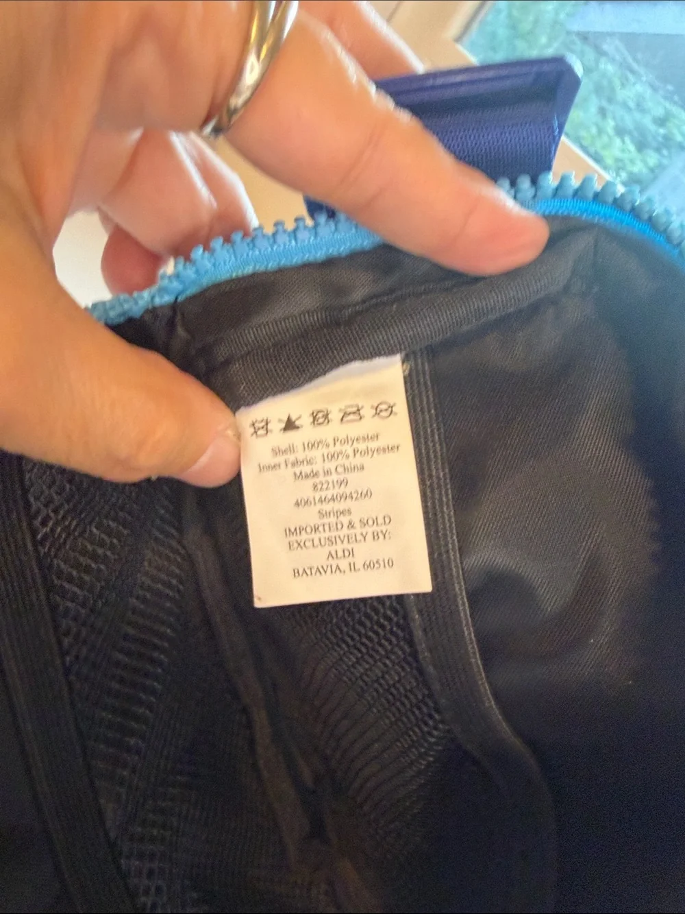 ALDI Gear 2023 Retro Belt Bag Fanny Pack Blue Rainbow Stripes #822199 New/EUC